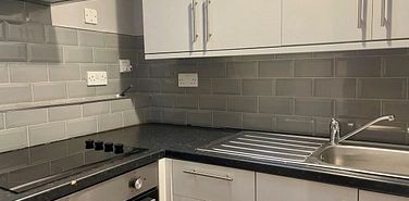 Fishermans Wharf, The Quay, Sandwich, CT13 9RU, Kent - Photo 2