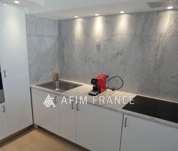 Boulevard Guynemer, magnifique studio meublé en étage élevé da - Photo 2