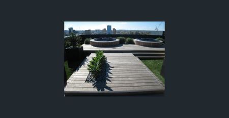 WHY LIVE ANYWHERE ELSE!! - Photo 2