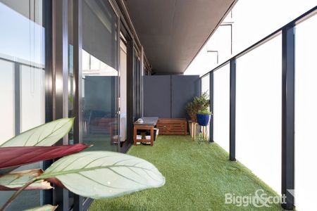 IMMACULATE 2 BEDROOM APARTMENT! - Photo 4