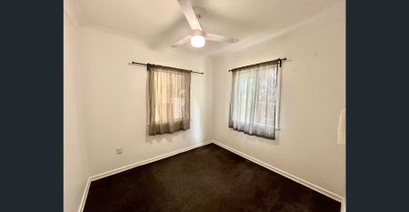 Charming 3-Bedroom Character Home in Yeronga - Photo 5