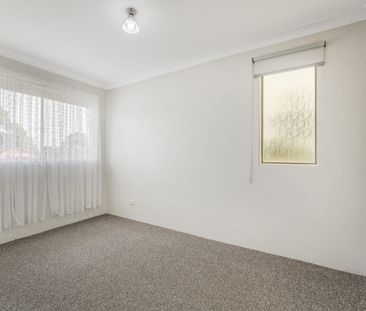 Modern Comfort & Convenience in the Heart of Macquarie Fields 10/14... - Photo 4