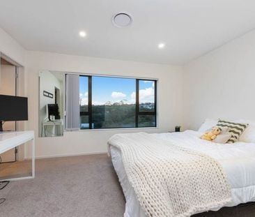 Spacious 4-Bedroom Home in Northcote – Super Conve - Photo 4