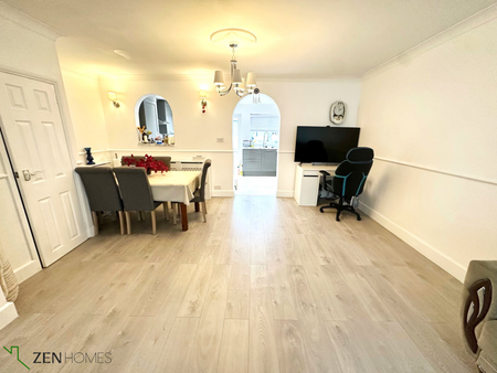 3 bedroom terraced house to rent - Photo 4