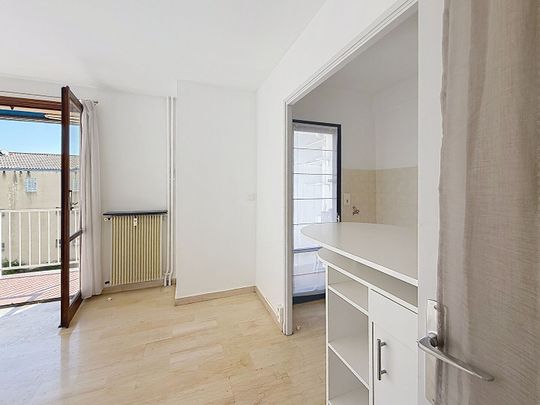 Appartement Avignon T1bis, balcon dans résidence sécurisée, - Photo 1