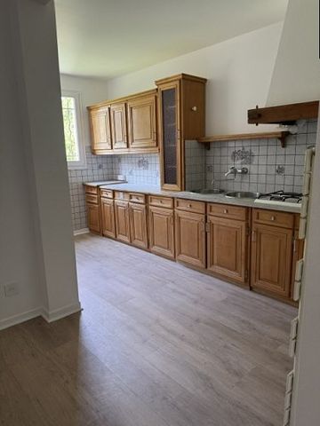 Location Maison 5 pièces 110m² - Photo 4