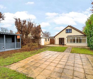 4 bedroom detached house to rent - Photo 2