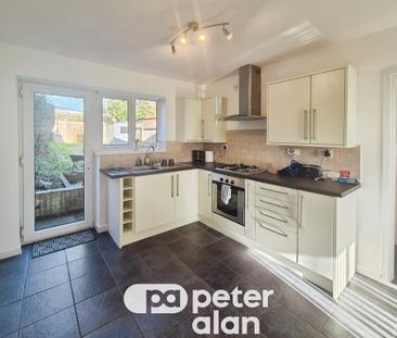 2 bedroom semi-detached house to rent - Photo 5