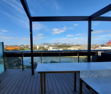 Great Views! Brand New Luxury 1 Bedroom Corner Unit with Car Park - Photo 6