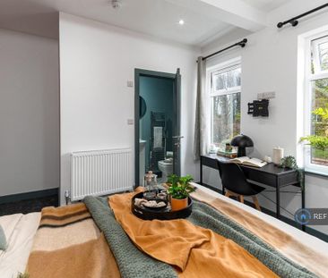 1 bedroom in a house share to rent - Photo 2