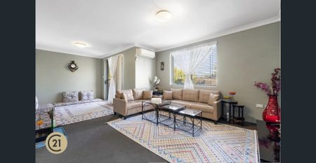 Modern Comfort & Unbeatable Convenience in a Prime Kellyville Ridge Location - Photo 3