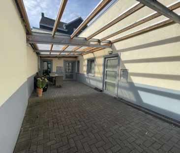 BARRIEREARME GROSSZÜGIGE ERDGESCHOSS-ZWEI-ZIMMER-WOHNUNG MIT ZWEI B... - Photo 1