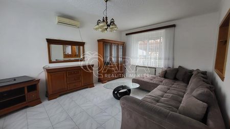Pronájem domu 140 m² s pozemkem 395 m² - Photo 3