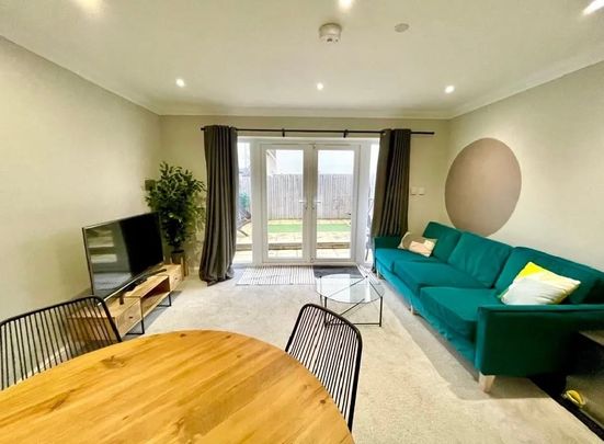 Cowbridge Road East, Cardiff - Photo 1