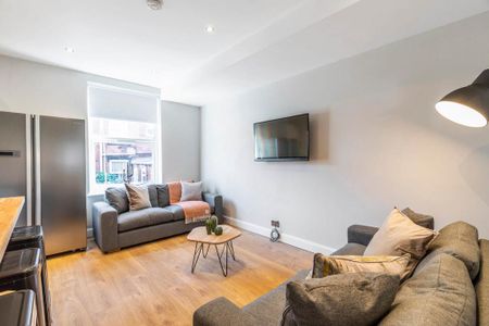 6 bedroom house to rent - Photo 2