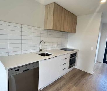 8/7 Wainuiomata Rd, Wainuiomata - Photo 3