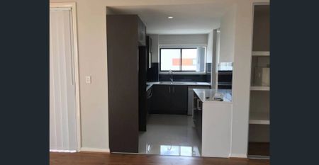 3 bedroom Apartment for Lease! - Photo 3