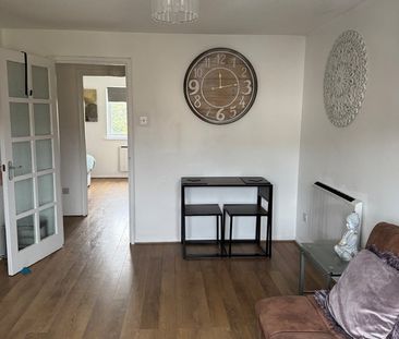1 Bed Flat, Glenville Grove, SE8 - Photo 1