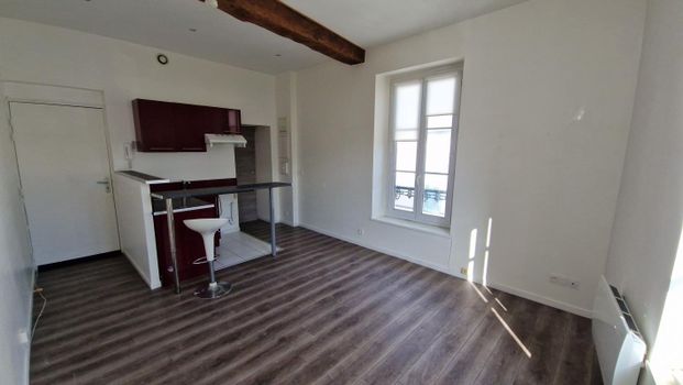 Location Appartement 2 pièces 28m² COULOMMIERS 77120 - Photo 1