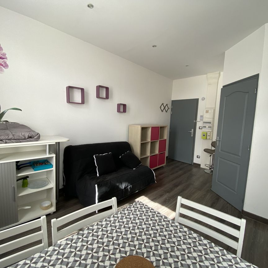 STUDIO MEUBLÉ SITUÉ EN CENTRE VILLE - Photo 1