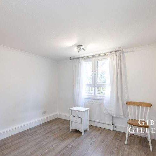 Thirlmere Gardens, Northwood, HA6 - Photo 1