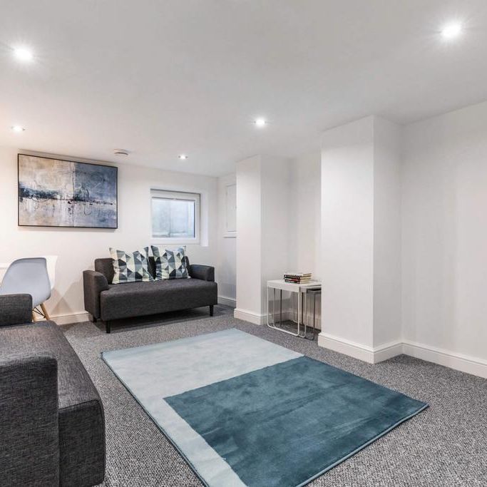 6 bedroom house to rent - Photo 1