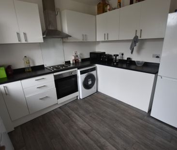 Room 3, 88 Church Street - Photo 1