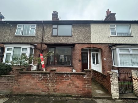 Century Road, Great Yarmouth - Photo 2