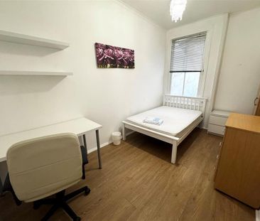 5 bedroom semi-detached house to rent - Photo 6