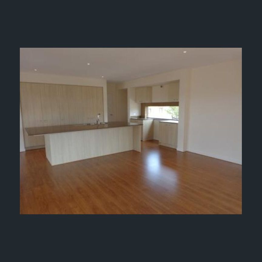 12 Kingsbridge Boulevard, Williams Landing, Vic 3027 - Photo 1