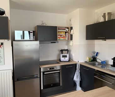 Location Appartement 3 pièces 68m² - Photo 3