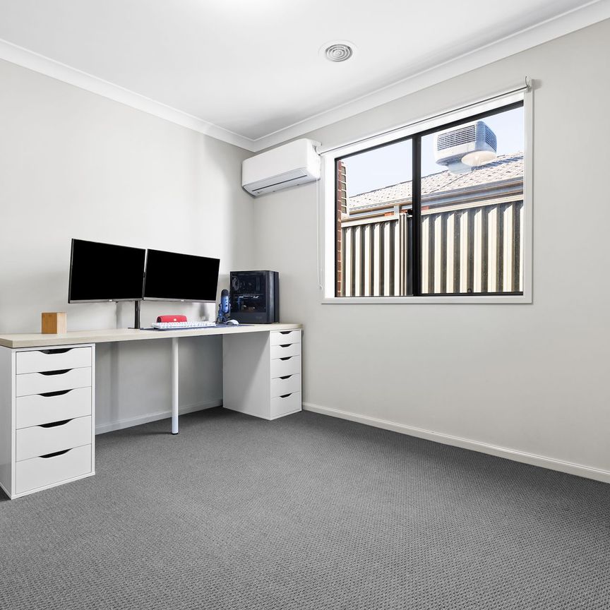 12 Jester Drive, Cobblebank. - Photo 1