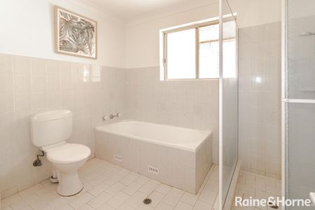 2 Bedroom Unit in a Quiet Street! - Photo 3