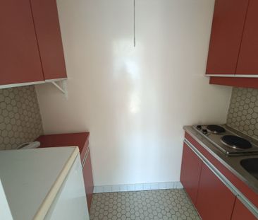 Studio PLACE D'ERLON - Photo 1