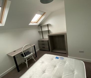 6 bedroom house to rent - Photo 2