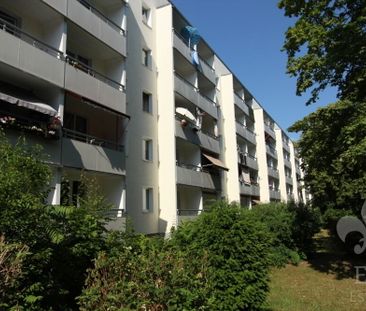 Einbauküche und Balkon in renovierter 2 Raum Wohnung Nähe der Unikl... - Photo 2