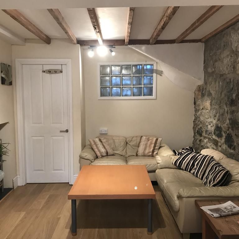 4 bedroom house to rent - Photo 1