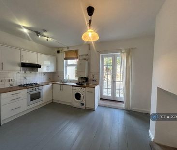2 bedroom end of terrace house to rent - Photo 6