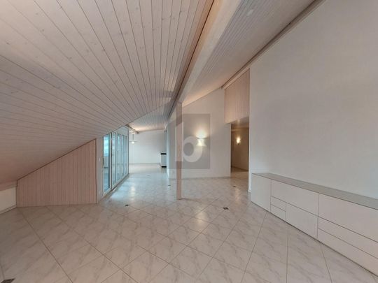 A HOME WITH A VIEW - Foto 1