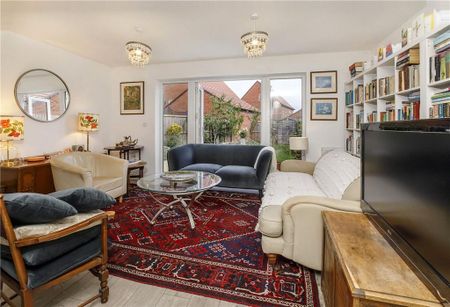 3 bedroom semi-detached house to rent - Photo 2