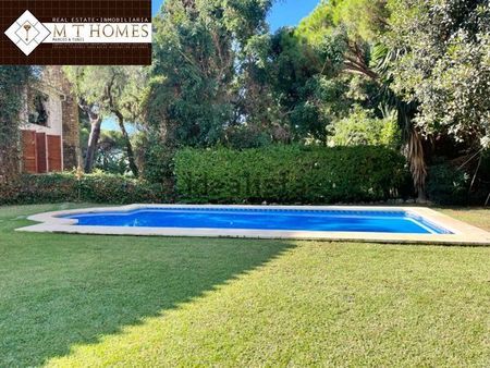 Alquiler de casa o chalet independiente en Elviria - Photo 3