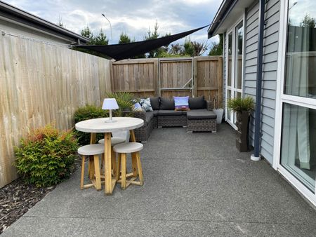 38 Robert Duncan Road, Belfast - Photo 5