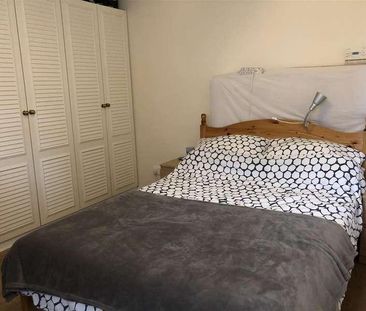 Bell Court, Bell Lane, Hendon, London, NW4 - Photo 5