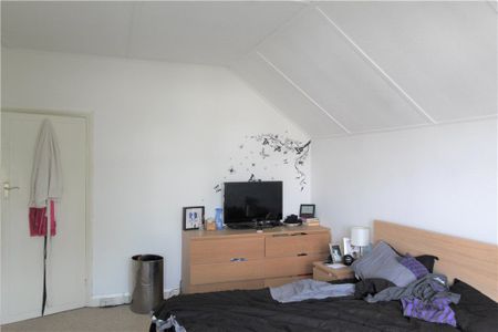 Lyndhurst Avenue, Twickenham, TW2 6BW - Photo 5