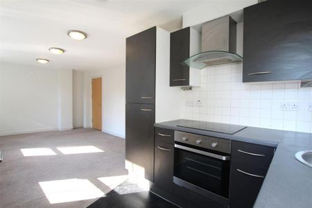 1 bedroom flat to rent - Photo 3