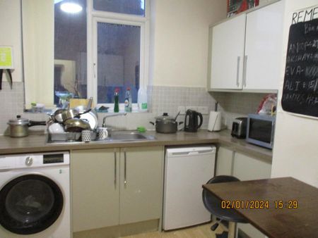 1 bedroom house of multiple occupation to rent - Photo 3