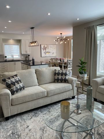 For Lease - 7 Nipigon Street, Kawartha Lakes, Ontario - Photo 2