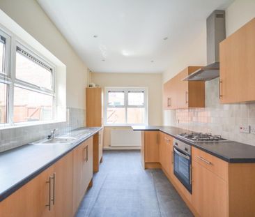3 bed House - Terraced for Rent - Photo 5