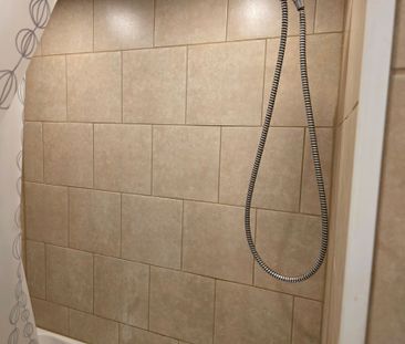 For Lease - 221 Elgin Street, Oshawa, Ontario - Photo 2