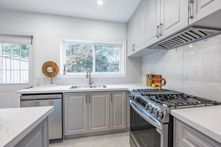 For Lease - 532 Merton Street, Toronto, Ontario - Photo 5